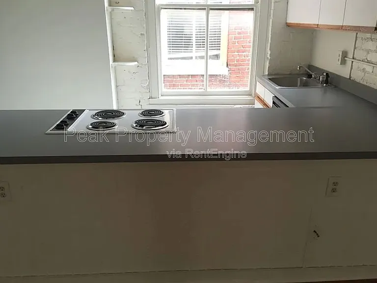 308 W Broad St #C — Photo 9
