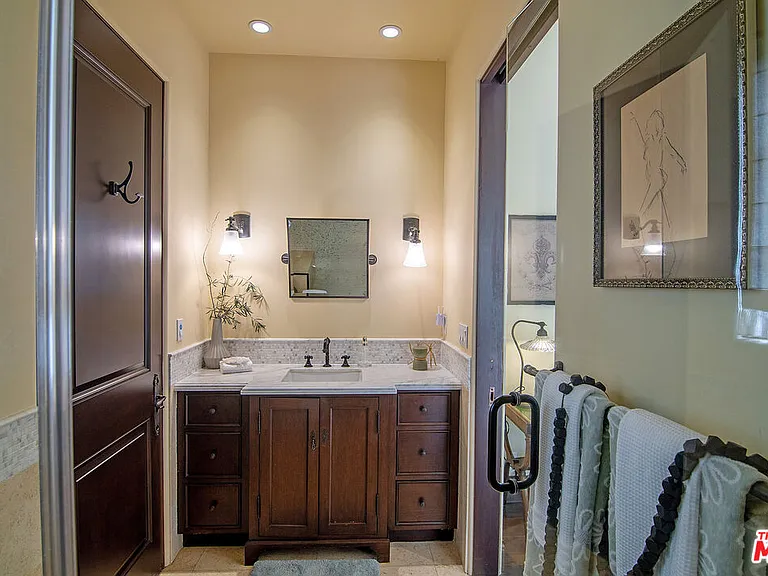 1221 Minorca Dr — Photo 15