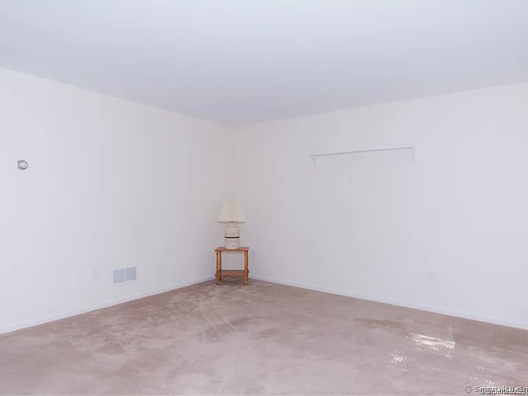 6 Larkspur Ln #6 — Photo 3