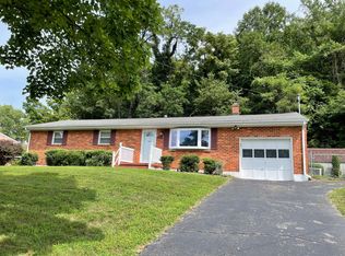 2704 Hillbrook Dr, Roanoke, VA 24018