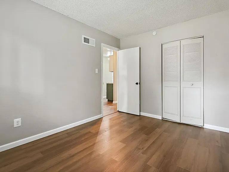 10848 Kingbee Pl #MAIN — Photo 12