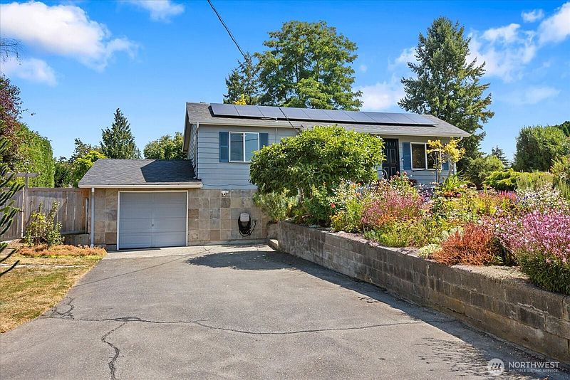 4th image of 11044 26th Avenue SW