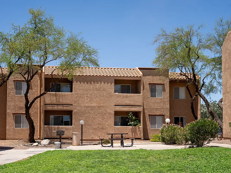 Kachina Springs Apartments — Photo 2
