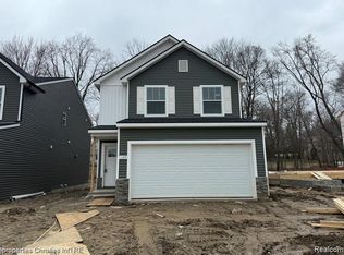 109 Parsons Ln, Saline, MI 48176