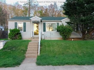 1010 Ridge Dr, South Charleston, WV 25309