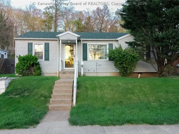 1010 Ridge Dr, South Charleston, WV 25309