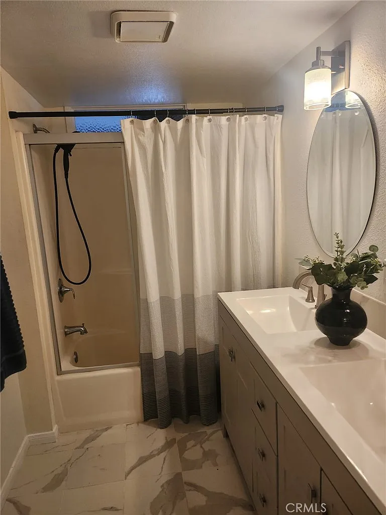 2 bed, 1264 sqft, $3,700 — Photo 3