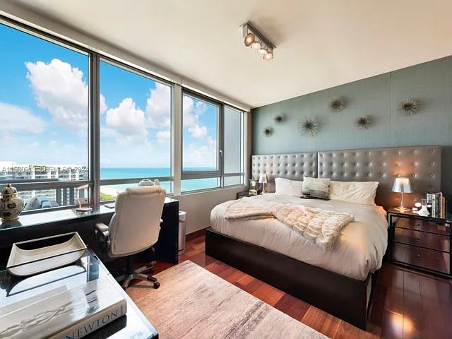 1 bed, 1.5 bath, $18,500 — Photo 2