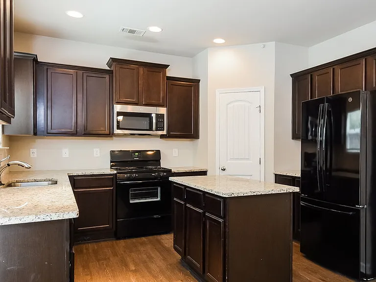 220 Foggy Creek Ln — Photo 7