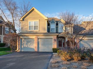9 Ashford Ct, Lincolnshire, IL