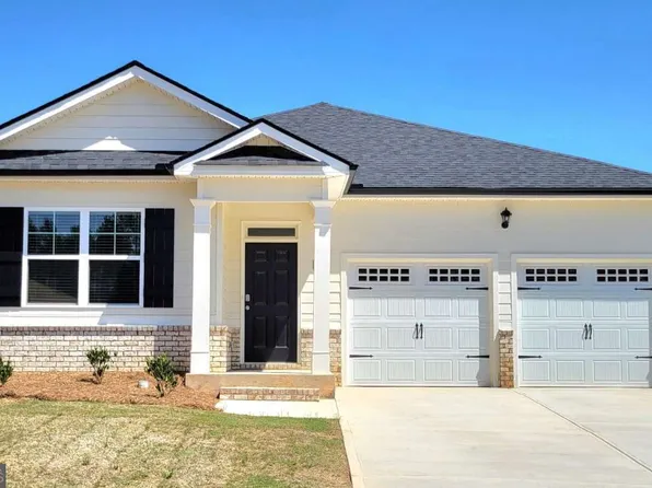 134 Oakchase Park Ln, Hampton, GA 30228