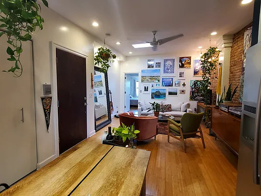 Rented by Compass | media 16