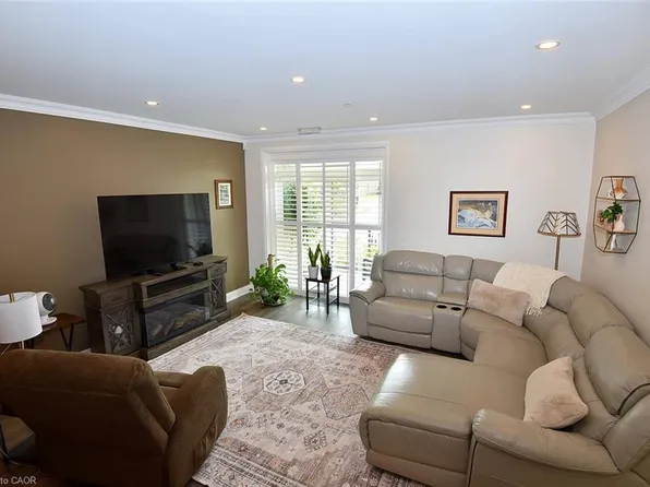 830 Megson Ter #114, Milton, ON L9T 8K7