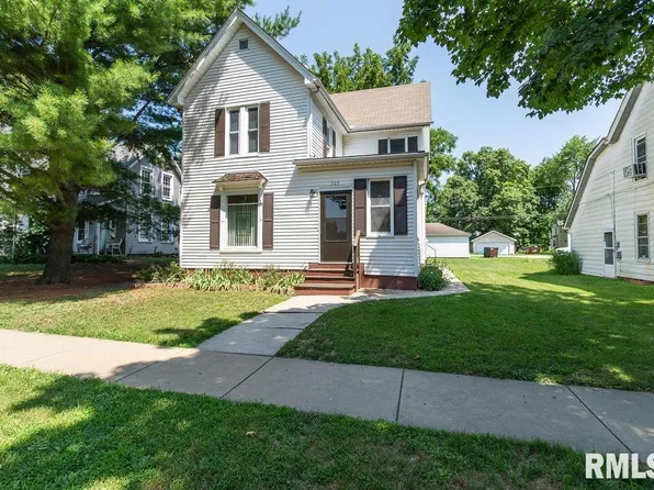 505 W Main St, Elmwood, IL 61529