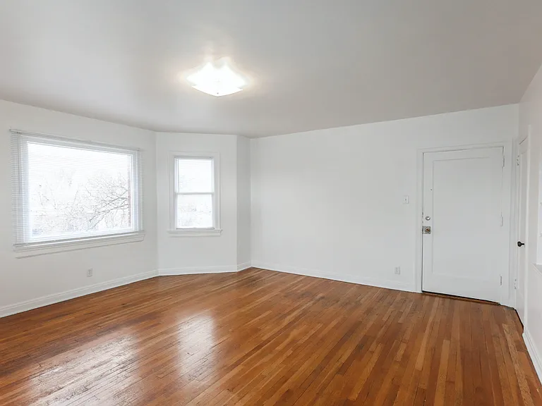 740 E Broadway #S-404 — Photo 7