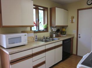 3049 Greenway Trl, Madison, WI 53719