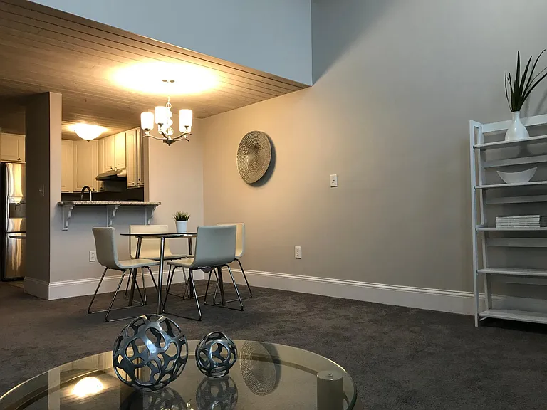 33 Maplewood Ave — Photo 9