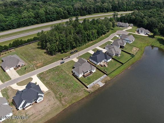 5th image of 13 Ridgeway Dr