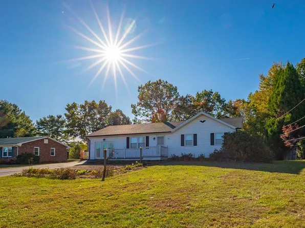 85 Winterberry Rd, Galax, VA 24333