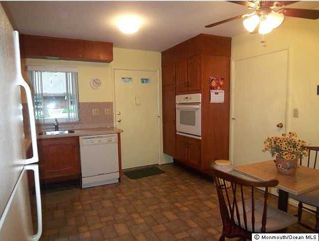 1st image of 156C Gramercy Ct