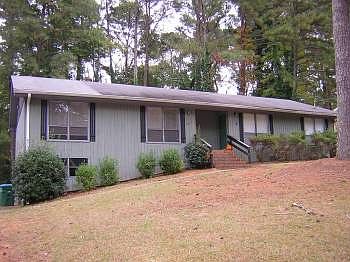 3rd image of 4811 Valley Dale Dr