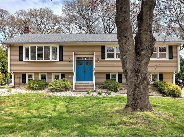 36 Selma Avenue, Derby, CT 06418