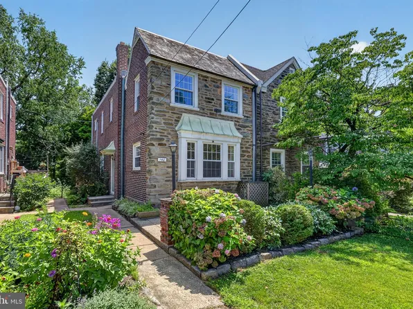 140 Rochelle Ave, Philadelphia, PA 19128