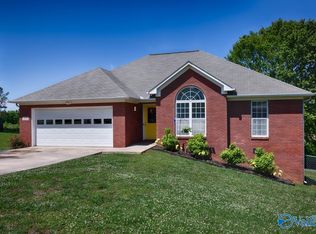 108 Amesbury Dr, Harvest, AL 35749