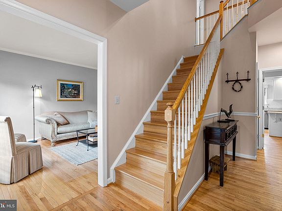 3rd image of 8220 Hortonia Point Dr