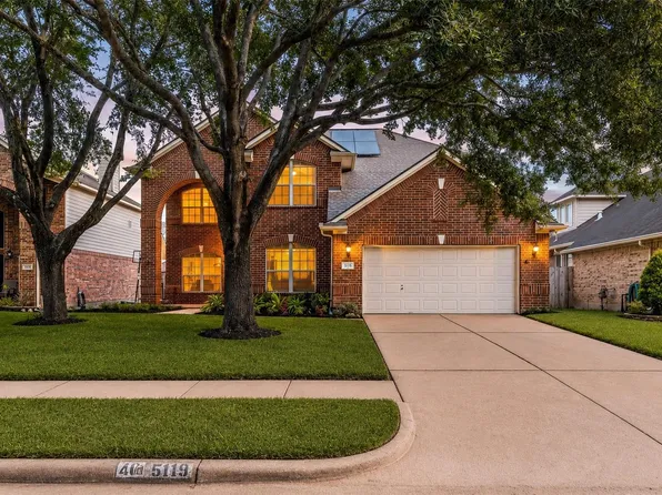 5119 Silver Oak Dr, Pasadena, TX 77505