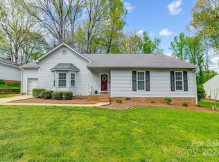 12715 Cedar Fall Dr, Huntersville, NC 28078