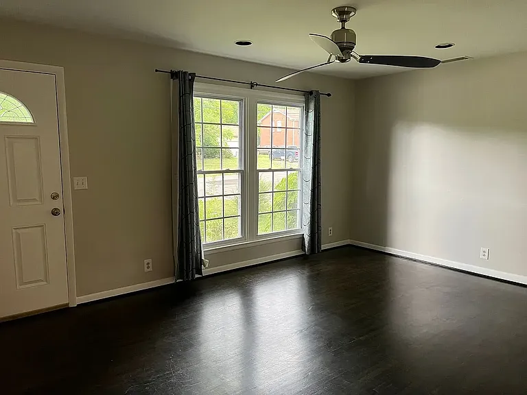222 New Sawyer Brown Rd — Photo 2