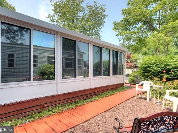 5th image of 43 S Lake Dr #43