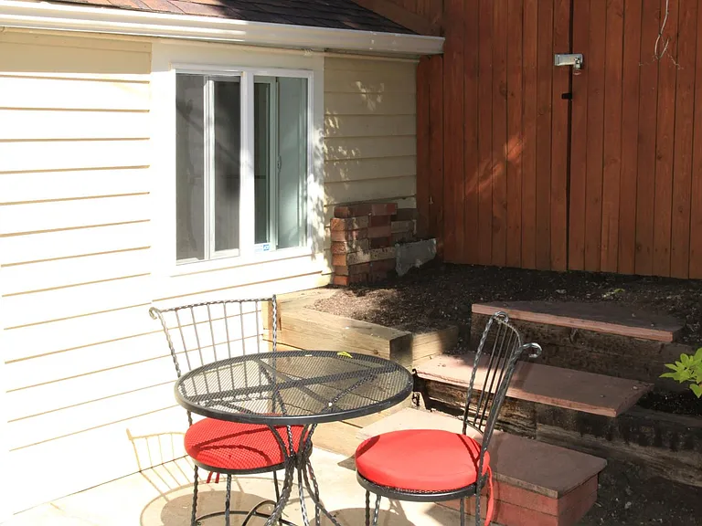 935 Spruce St #1 — Photo 9