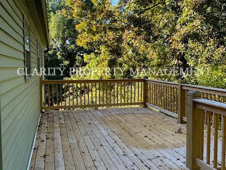 2218 Cloverleaf Cir SE — Photo 13