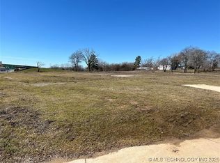 814 S Service Rd, Calera, OK 74730