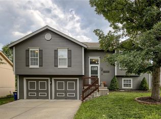 8006 S Church Rd, Pleasant Valley, MO 64068