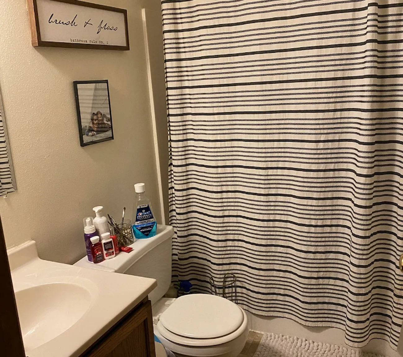Cottage Apartments — Photo 4