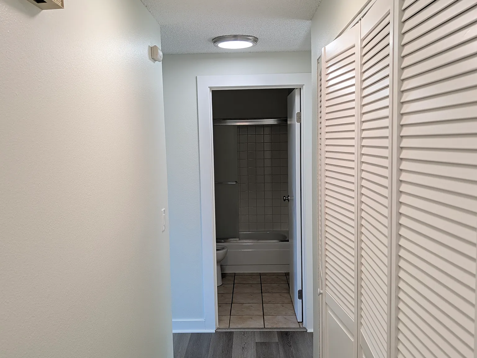 2 bed, 920 sqft, $2,550 — Photo 2