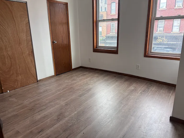 75 Jewett Ave #3 — Photo 7