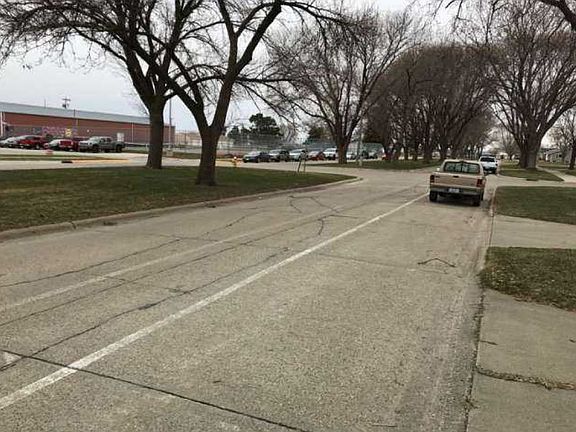 Exterior Neighborhood (street photo)