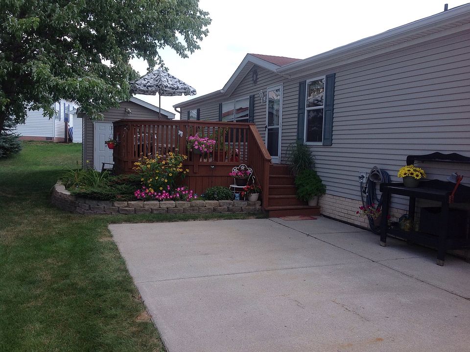 1st image of 9680 Russell St