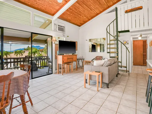 4701 Kawaihau Rd APT M201, Kapaa, HI 96746