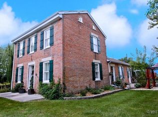 2888 N Eola Rd, Aurora, IL 60502