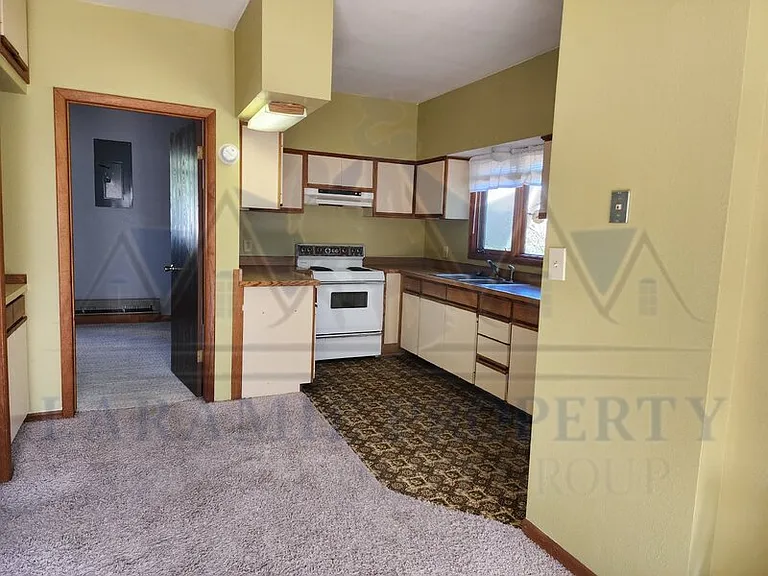 358 N 5th St #D — Photo 8