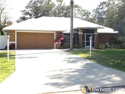 Country Living close to town