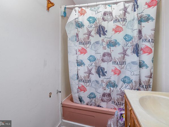 117 Walnut St, Steelton, PA 17113