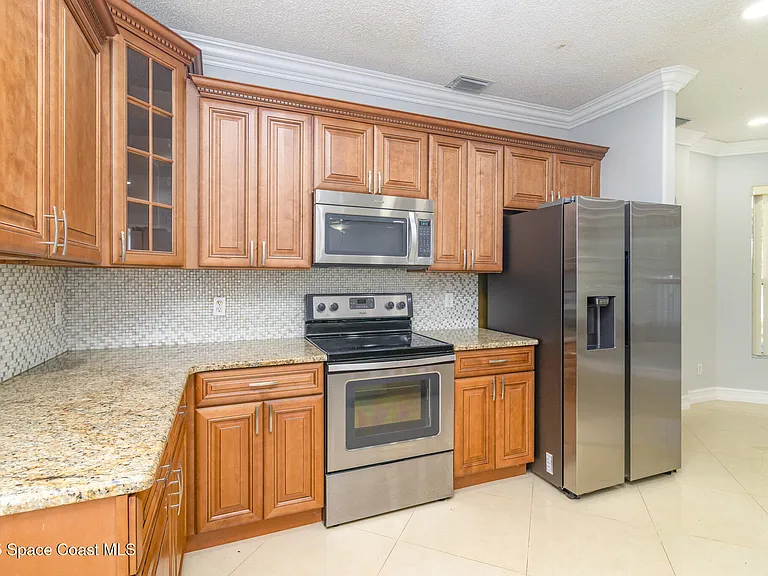 2893 Glasbern Cir — Photo 12