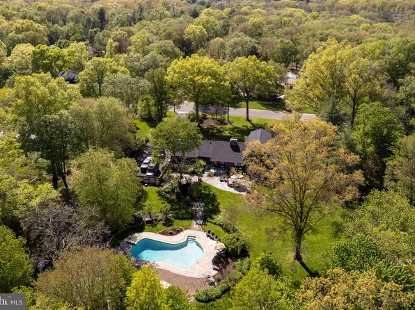 16 Alta Vista Dr, Princeton, NJ 08540