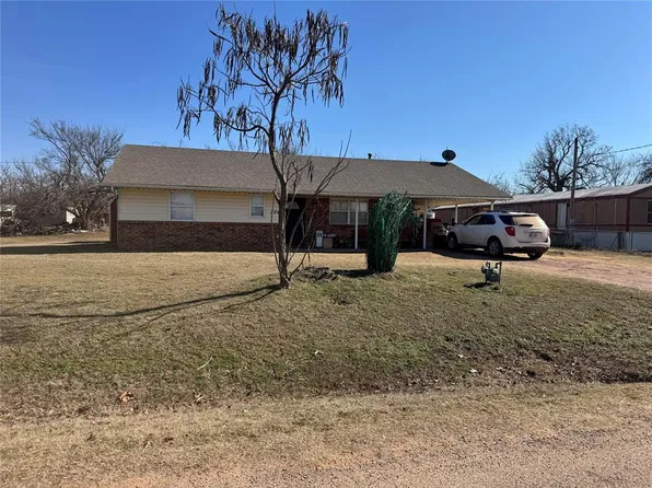 306 S 3rd St, Agra, OK 74824